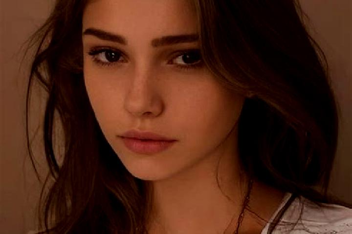 Eva, 20, a chestnut grey-eyed slavic companion based in Bonifacio Garcia. Offering Domination, OWO, Erotic Massage, Roleplay. Available for incall and outcal...