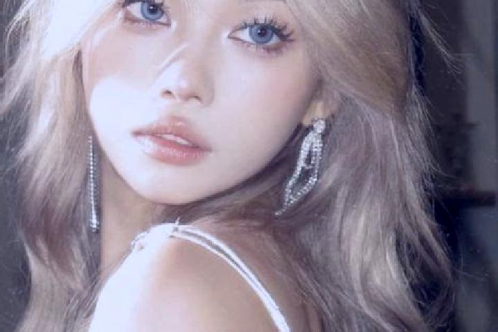 Eva, 20, a platinum blonde amber-eyed asian companion based in Yarove. Offering CIM, Overnight, Party Girl. Available for incall and outcall, overnight booki...
