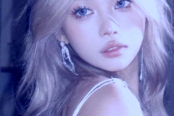 Eva, 21, a blonde brown-eyed asian companion based in Purupuru. Offering Prostate Massage, Domination. Available for incall and outcall, day and evening dates.