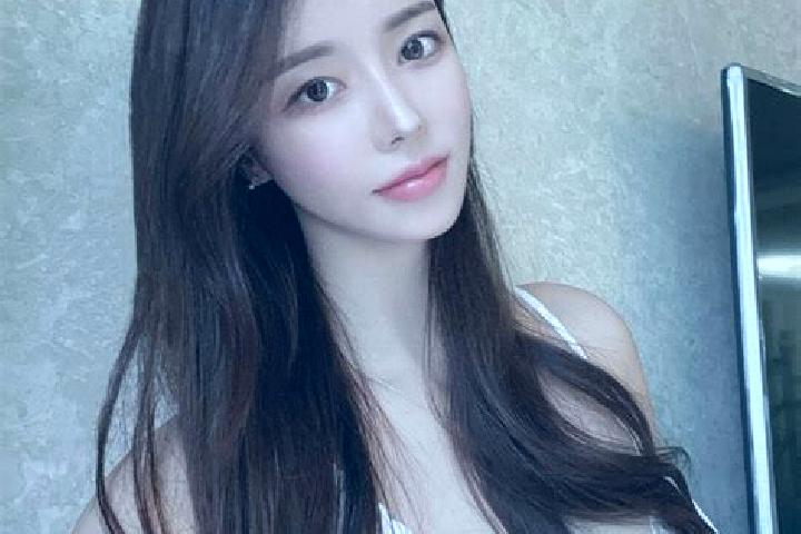 Eva, 21 — Escort in Yesilyazi, Turkey