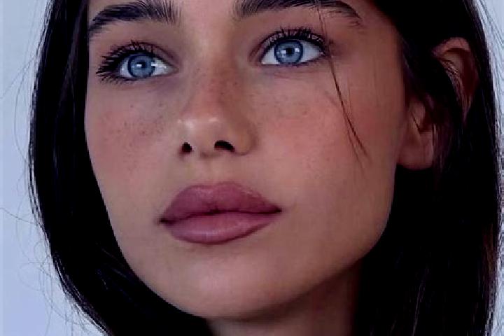 Eva, 22, a brunette brown-eyed indian companion based in Zagnanado. Offering BDSM, Couples, Roleplay. Available for incall and outcall, day and evening dates.