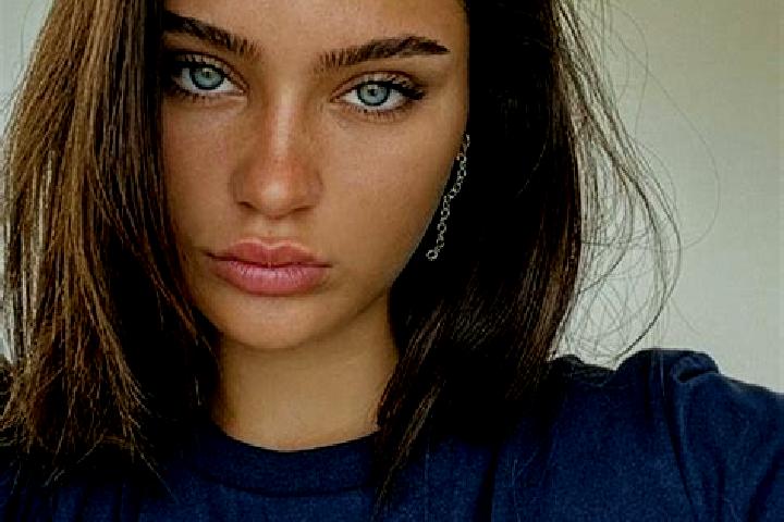 Eva, 22, a brunette dark-eyed caucasian companion based in Tehueco. Offering Dinner Date, Travel Companion, Couples. Available for incall and outcall, day an...