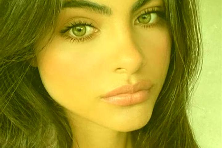 Eva, 22, a brunette dark-eyed indian companion based in Lagoa. Offering A-Level, Duos, Roleplay, Fetish. Available for incall and outcall, day and evening da...