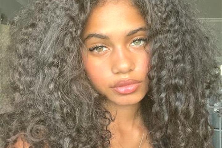 Eva, 22, a chestnut blue-eyed ebony companion based in Zothe. Offering 69, Girlfriend Experience, OWO. Available for incall and outcall, day and evening dates.
