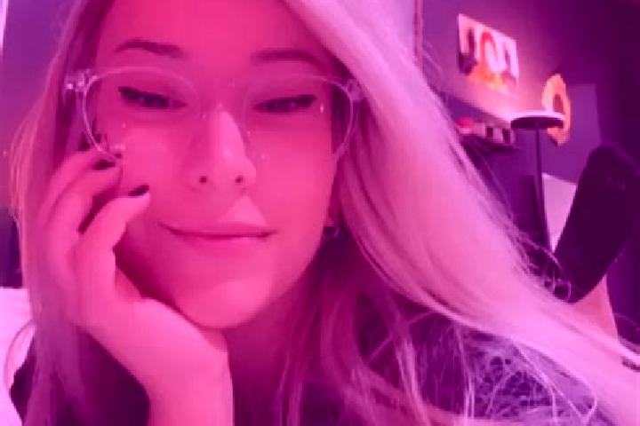 Eva, 22, a dark blonde amber-eyed caucasian companion based in Bigues i Riells. Offering CIM, Roleplay, OWO. Available for incall and outcall, day and evenin...