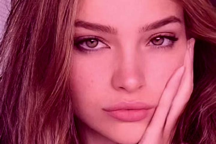 Eva, 22, a dark blonde hazel-eyed mixed companion based in Sirakoro Meguetana. Offering Striptease, Couples. Available for incall and outcall, day and evenin...