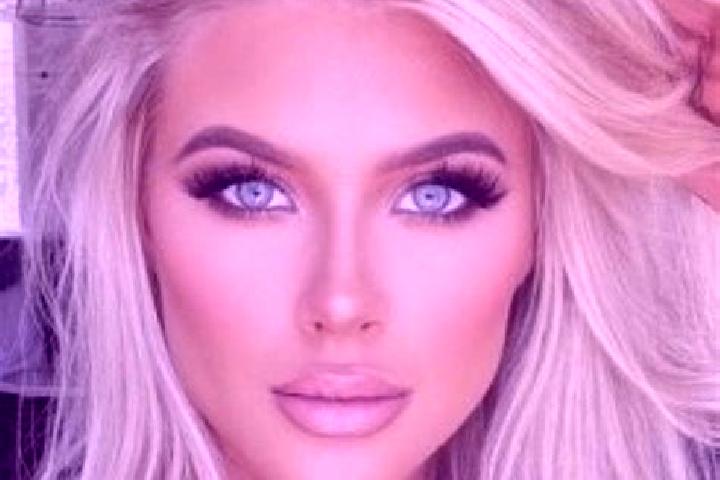 Eva, 22, a platinum blonde brown-eyed latina companion based in Henley. Offering Overnight, Girlfriend Experience, Domination. Available for incall and outca...