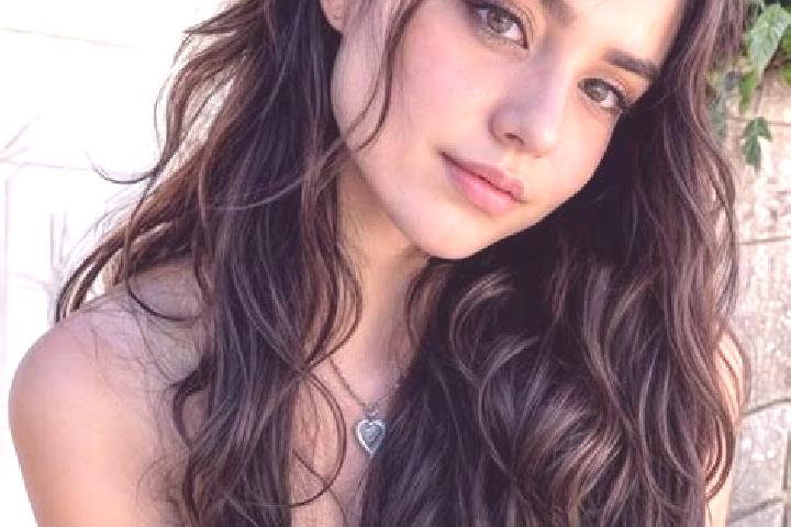 Eva, 23, a auburn amber-eyed caucasian companion based in Goueda. Offering Prostate Massage, Roleplay, OWO, Party Girl. Available for incall and outcall, ove...