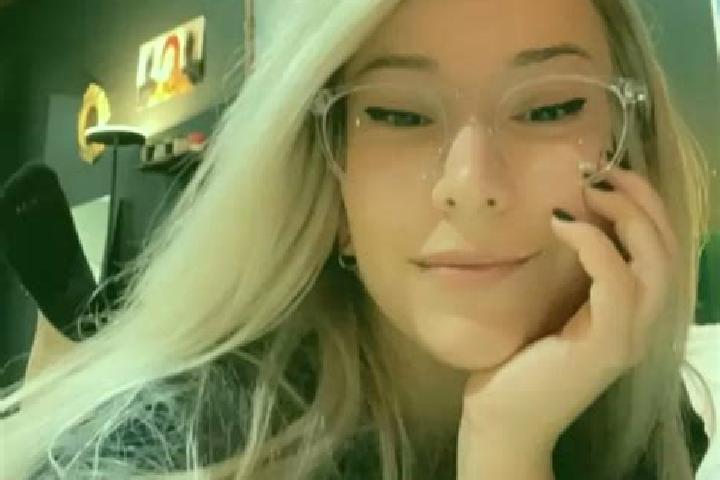 Eva, 23, a blonde brown-eyed middle eastern companion based in Sao Joao do Manteninha. Offering Overnight, Roleplay, A-Level, 69. Available for incall and ou...
