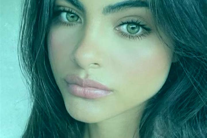 Eva, 23, a brunette dark-eyed caribbean companion based in Aspariegos. Offering Overnight, BDSM, CIM. Available for incall and outcall, overnight bookings av...