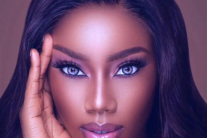 Eva, 23, a chestnut blue-eyed ebony companion based in Dadi. Offering A-Level, Domination, Travel Companion, 69, Massage. Available for incall and outcall, o...