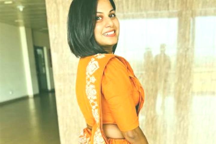 Eva, 23 — Escort in Kalpi, India