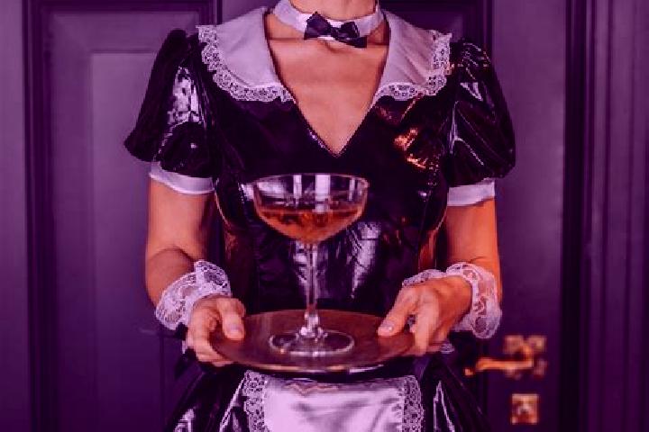 Eva, 24, a auburn brown-eyed caucasian companion based in Calca. Offering Dinner Date, OWO, BDSM. Available for incall and outcall, day and evening dates.