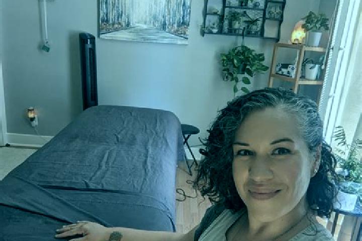 Eva, 24, a black dark-eyed latina companion based in Polenino. Offering Girlfriend Experience, 69, Massage, Erotic Massage, Travel Companion. Available for i...