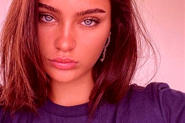 Eva, 24, a brunette blue-eyed mediterranean companion based in Botongouine. Offering Prostate Massage, Fetish, Overnight. Available for incall and outcall, o...