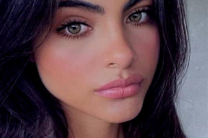 Eva, 24, a brunette green-eyed indian companion based in Jucu de Mijloc. Offering Striptease, Dinner Date, Prostate Massage, Girlfriend Experience. Available...