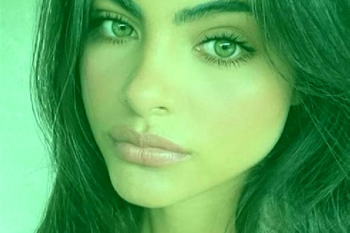 Eva, 24, a brunette green-eyed latina companion based in Prokopi. Offering Travel Companion, CIM, Massage. Available for incall and outcall, day and evening ...