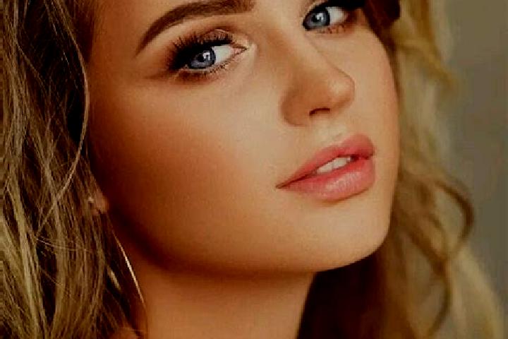 Eva, 25, a dark blonde blue-eyed indian companion based in New Plymouth. Offering Massage, OWO, Tantra, Prostate Massage. Available for incall and outcall, d...
