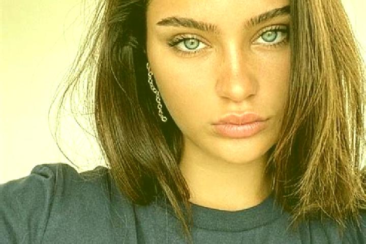 Eva, 26, a brunette blue-eyed caribbean companion based in Nadarzyn. Offering Couples, Erotic Massage, Prostate Massage, Deep French Kissing. Available for i...