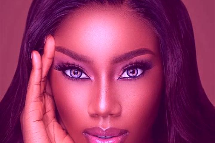 Eva, 26, a chestnut blue-eyed ebony companion based in Worrstadt. Offering Deep French Kissing, Tantra, 69, Travel Companion. Available for incall and outcal...