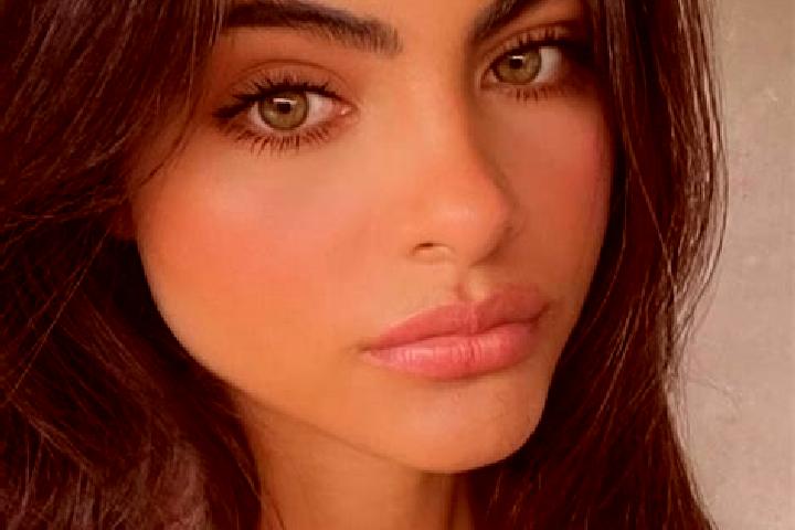 Eva, 27, a black hazel-eyed ebony companion based in Gulmarg. Offering BDSM, Overnight, Duos. Available for incall and outcall, day and evening dates.