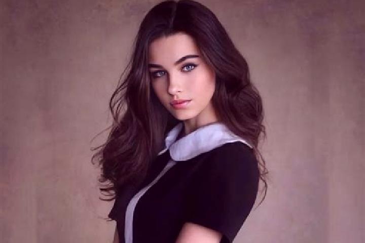 Eva, 27, a brunette dark-eyed slavic companion based in Nachingwea. Offering Tantra, BDSM, Striptease. Available for incall and outcall, day and evening dates.