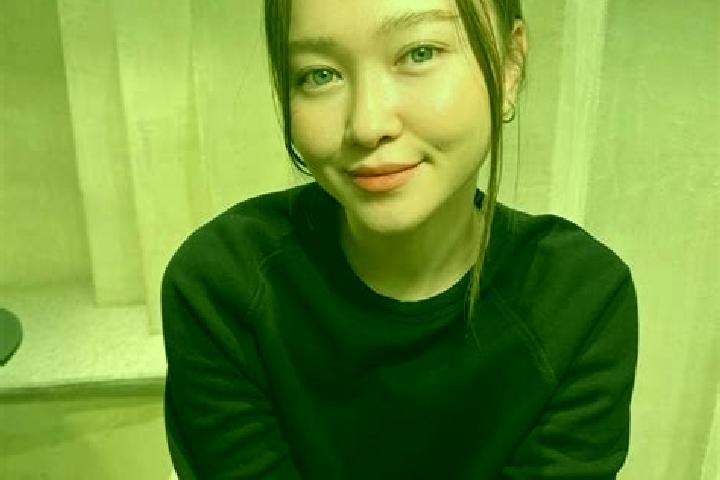 Eva, 27, a chestnut blue-eyed asian companion based in Enanger. Offering Tantra, A-Level, Roleplay. Available for incall and outcall, overnight bookings avai...