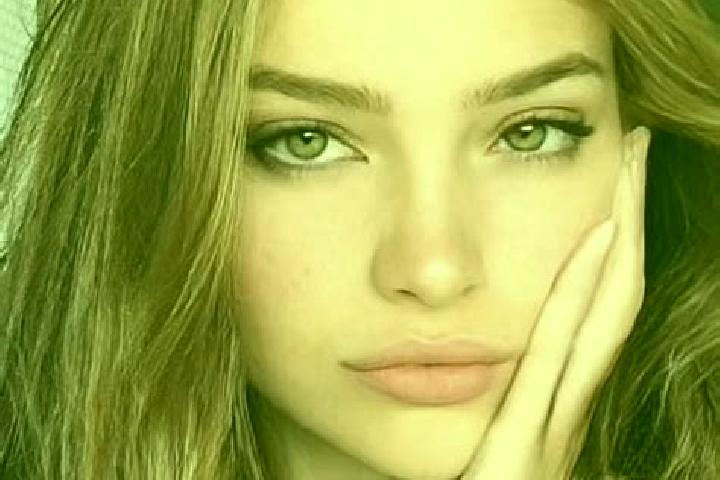 Eva, 27, a dark blonde dark-eyed latina companion based in Porcheville. Offering Dinner Date, A-Level, Party Girl, BDSM. Available for incall and outcall, da...