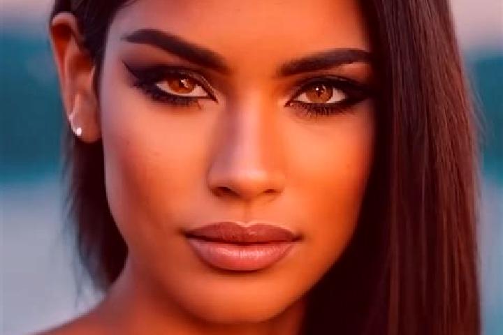 Eva, 27, a dark blonde dark-eyed latina companion based in Poullitsa. Offering A-Level, Couples, CIM, OWO. Available for incall and outcall, day and evening ...