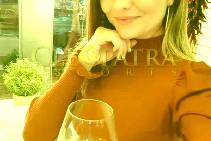 Eva, 27, a red grey-eyed mixed companion based in Morcourt. Offering Prostate Massage, OWO, Girlfriend Experience, Striptease. Available for incall and outca...