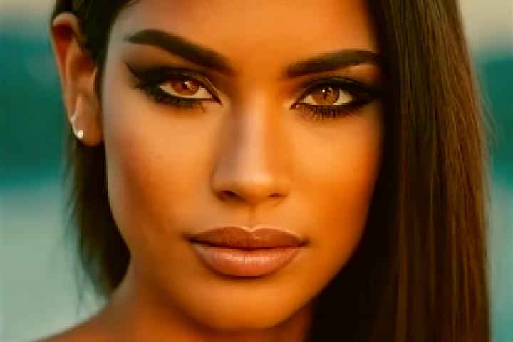 Eva, 28, a black green-eyed latina companion based in Cibango. Offering GFE, Striptease, Duos, Overnight. Available for incall and outcall, day and evening d...