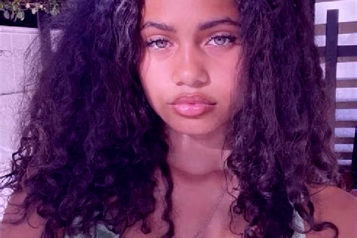 Eva, 28, a black green-eyed mixed companion based in Hofoa. Offering 69, CIM, Massage. Available for incall and outcall, day and evening dates.