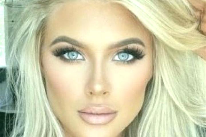 Eva, 28, a platinum blonde green-eyed mixed companion based in Bugaba. Offering Tantra, Striptease. Available for incall and outcall, day and evening dates.