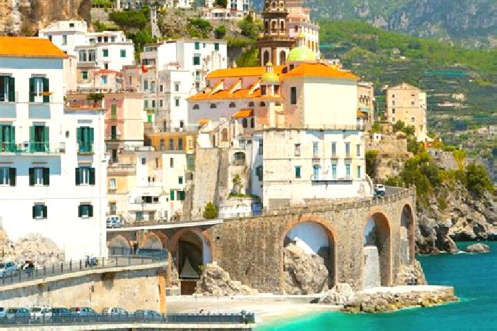 Eva, 28 — Escort in Capitignano, Italy