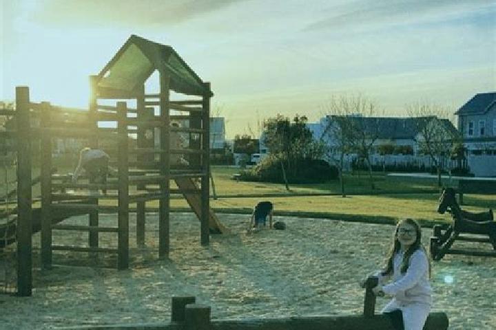 Eva, 28 — Escort in June Park, United States
