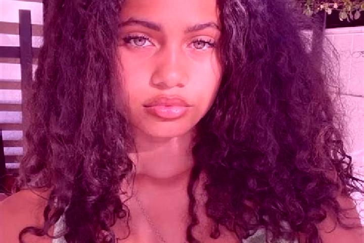 Eva, 29, a black green-eyed mixed companion based in Wilhelmsfeld. Offering Couples, OWO, CIM. Available for incall and outcall, day and evening dates.