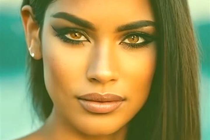 Eva, 29, a dark blonde amber-eyed latina companion based in Hannoversch Muenden. Offering OWO, Fetish, A-Level, Girlfriend Experience. Available for incall a...