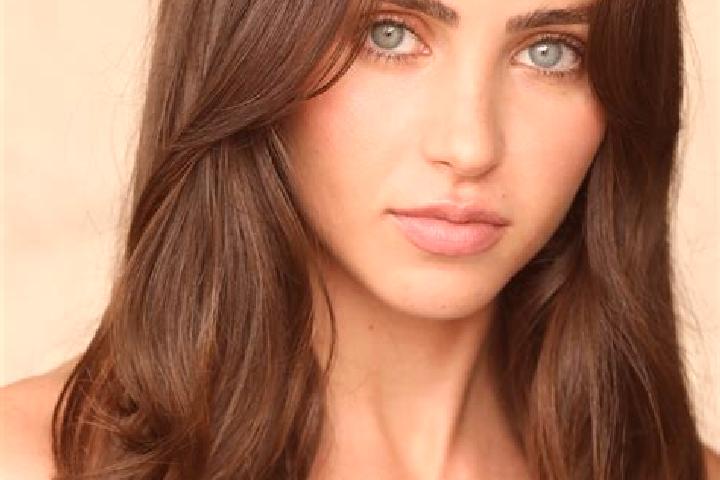 Eva, 29, a red dark-eyed latina companion based in Greater Noida. Offering Party Girl, Duos, Erotic Massage, Striptease. Available for incall and outcall, ov...