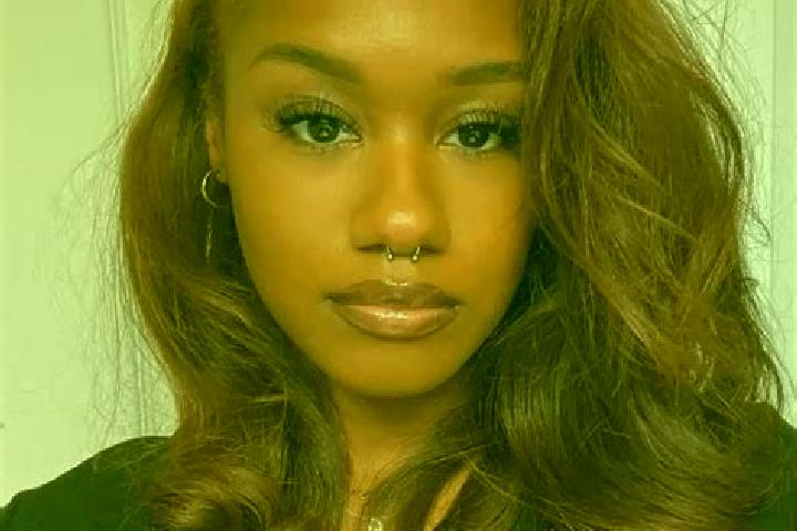 Eva, 30, a auburn dark-eyed ebony companion based in Tofield. Offering Party Girl, Roleplay, BDSM. Available for incall and outcall, day and evening dates.