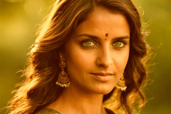 Eva, 30, a brunette green-eyed indian companion based in Lehurutshe. Offering Dinner Date, OWO, Prostate Massage, Roleplay. Available for incall and outcall,...