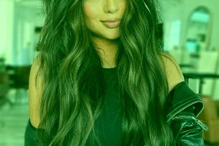 Eva, 32, a brunette dark-eyed mixed companion based in Ye Chaung. Offering Tantra, Prostate Massage, Couples. Available for incall and outcall, day and eveni...