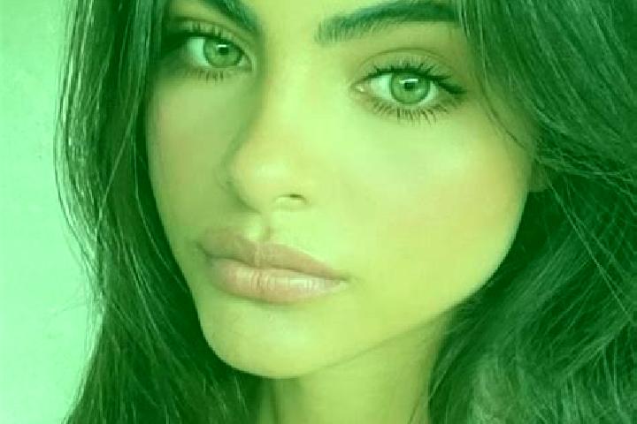 Eva, 32, a brunette green-eyed caucasian companion based in Domazan. Offering Couples, Tantra, Party Girl, Roleplay, Deep French Kissing. Available for incal...