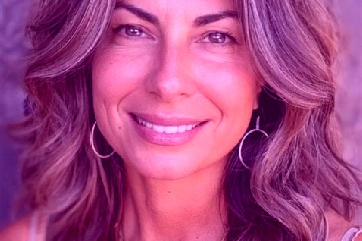 Eva, 32, a brunette grey-eyed latina companion based in Lenguazaque. Offering Dinner Date, Party Girl, CIM. Available for incall and outcall, day and evening...