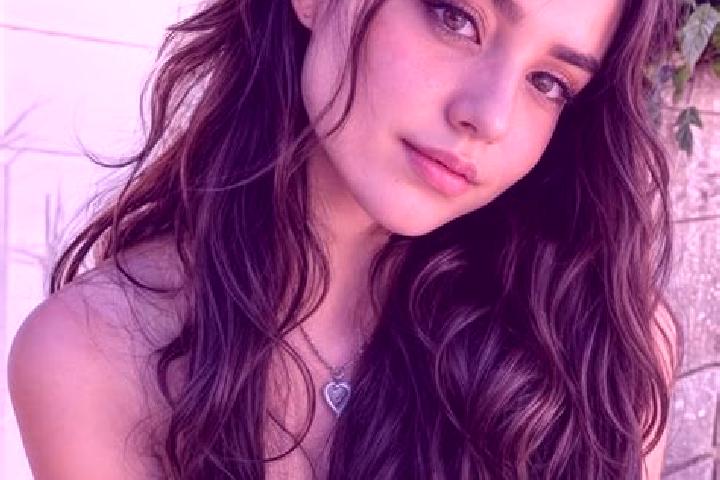 Eva, 32, a brunette hazel-eyed middle eastern companion based in Yisa. Offering Fetish, A-Level, Erotic Massage, Girlfriend Experience. Available for incall ...
