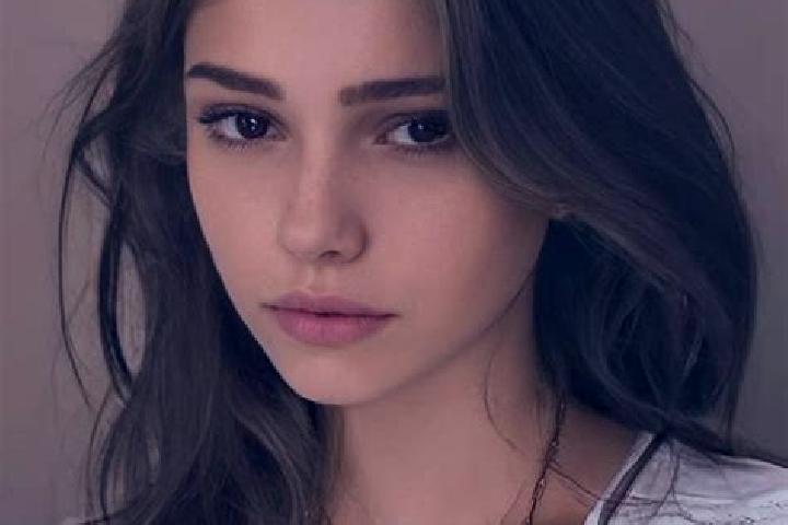 Eva, 32, a chestnut hazel-eyed slavic companion based in Ouhozi. Offering Girlfriend Experience, Travel Companion, Tantra. Available for incall and outcall, ...