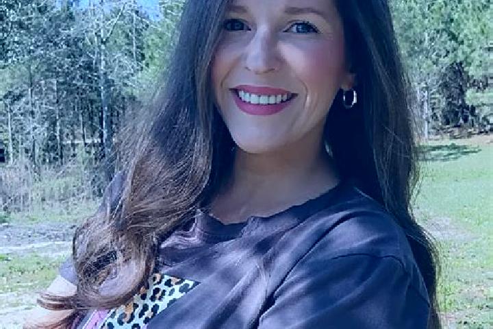 Eva, 32 — Escort in Foxworth, United States