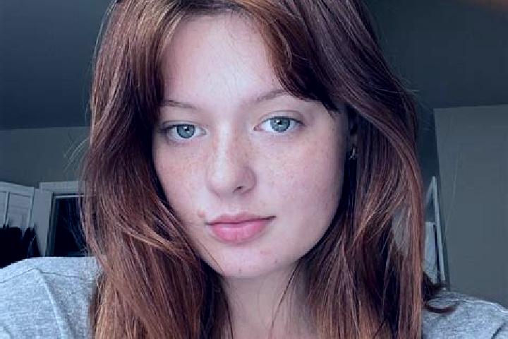 Eva, 33, a auburn grey-eyed indian companion based in At Turbah. Offering GFE, Overnight, Prostate Massage, Travel Companion. Available for incall and outcal...
