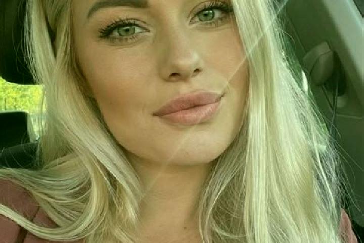 Eva, 33, a blonde hazel-eyed mixed companion based in Karsli. Offering Duos, Roleplay, Massage, Girlfriend Experience. Available for incall and outcall, over...