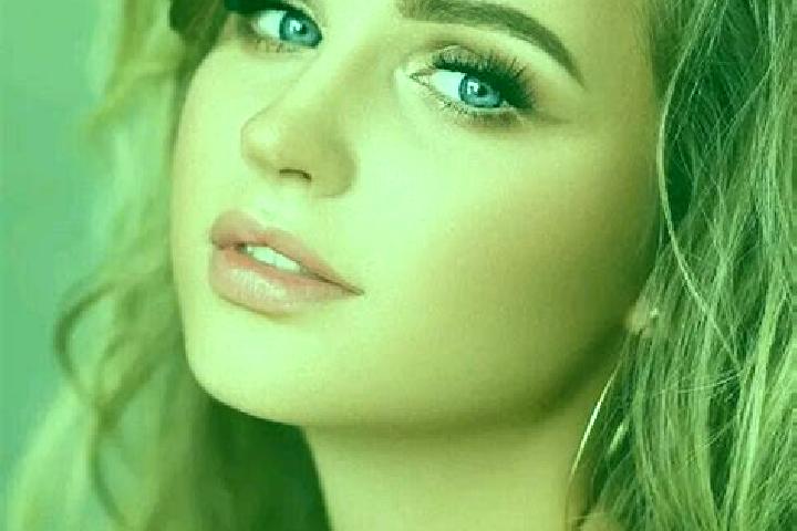 Eva, 34, a dark blonde blue-eyed ebony companion based in Tarumovka. Offering Tantra, Overnight, Striptease, Fetish, Prostate Massage. Available for incall a...