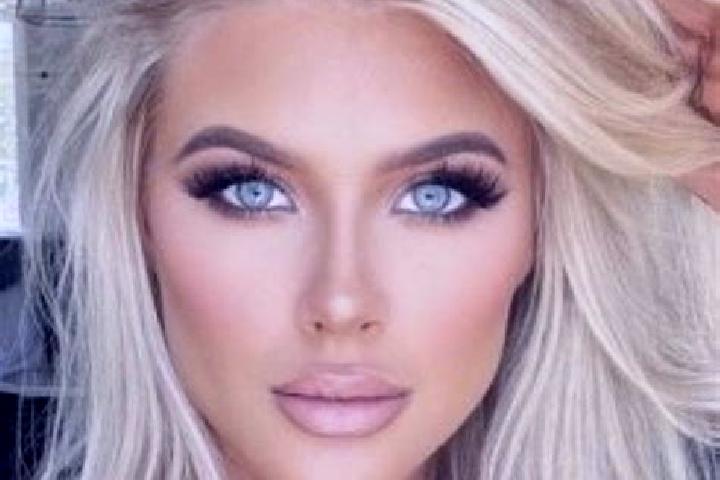 Eva, 34, a platinum blonde brown-eyed middle eastern companion based in Kabare. Offering Girlfriend Experience, Striptease, Massage, Couples. Available for i...